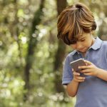 Quel est l’âge idéal pour un enfant d’avoir un téléphone