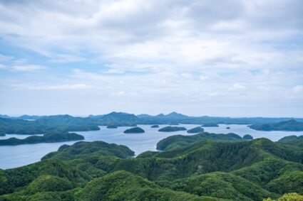 Pourquoi explorer les trésors cachés des îles japonaises, d’Okinawa à la mer intérieure ?